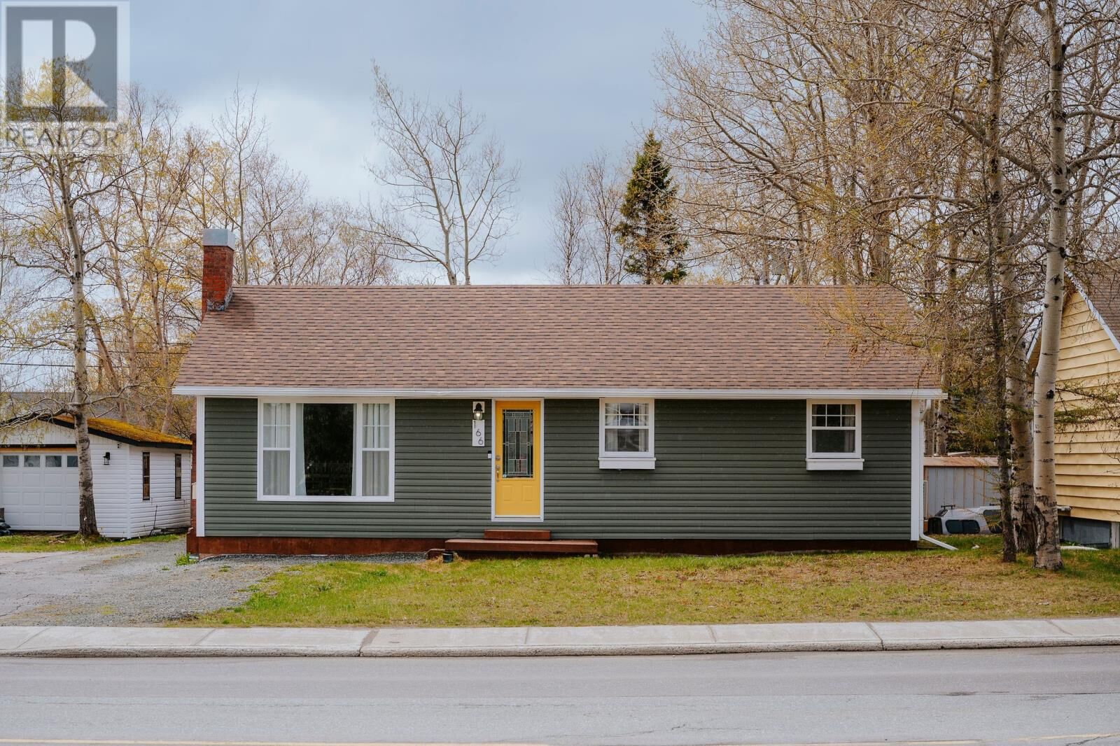 Property Photo:  166 Airport Boulevard  NL A1V 1K5 