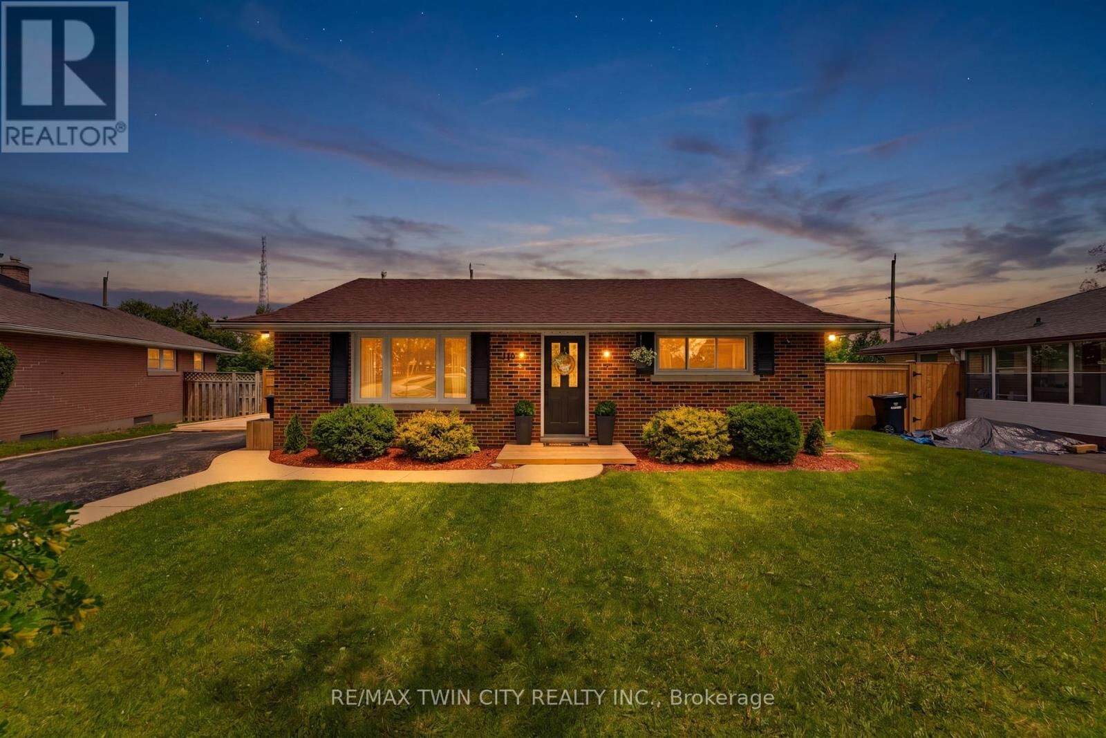 Property Photo:  1681 Severn Avenue  ON N3H 2R6 