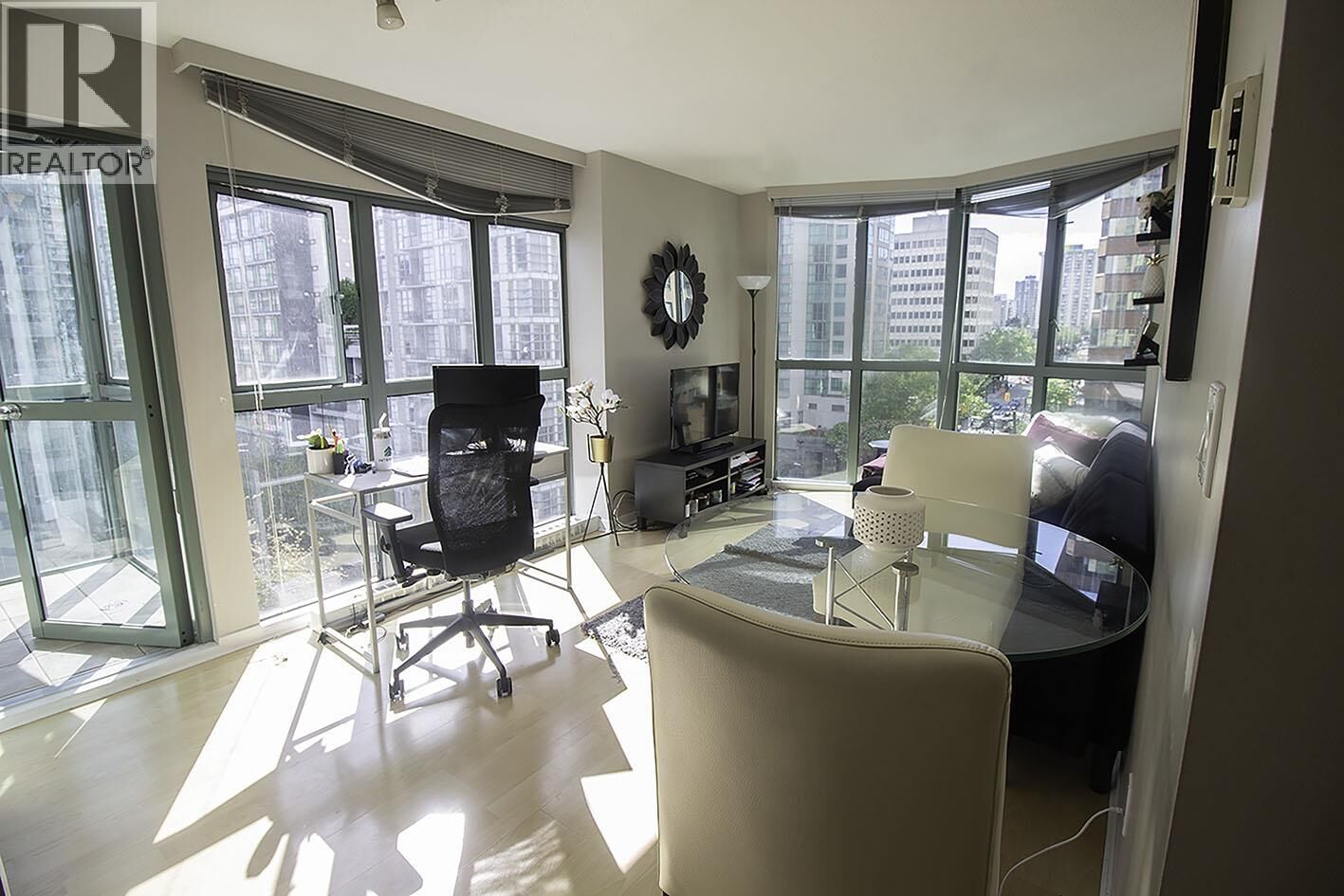 Property Photo:  1188 Howe Street 802  BC V6Z 2S8 