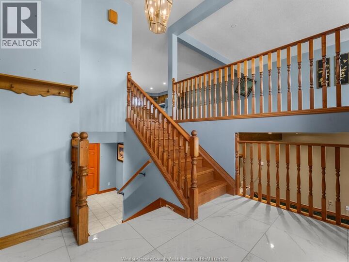 Property Photo: 211 Sunnyside ON N9J 3J2