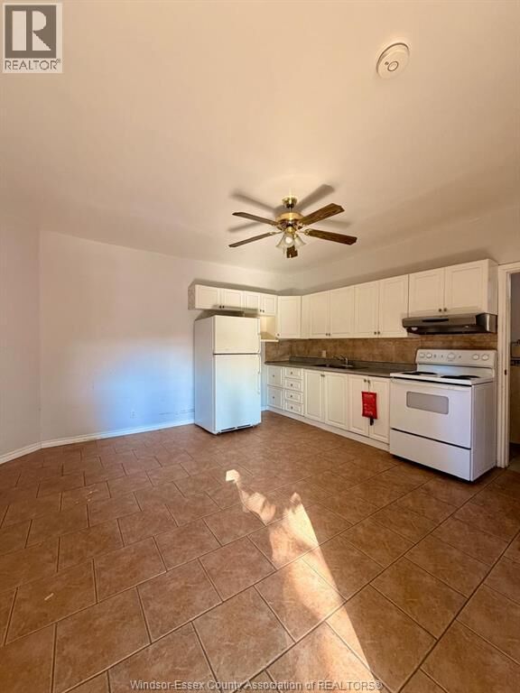 Property Photo:  464 Janette 1  ON N9A 4Z5 