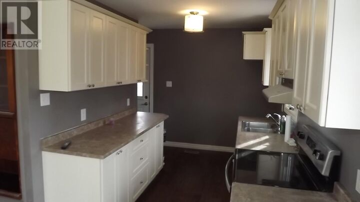 Property Photo:  71 Hutchison Ave  ON P5A 1W7 