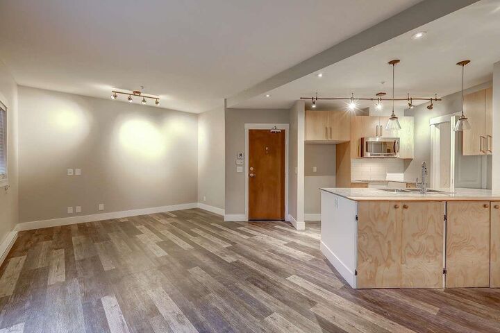 Property Photo: 2943 Nelson Place 107 BC V2S 0C8