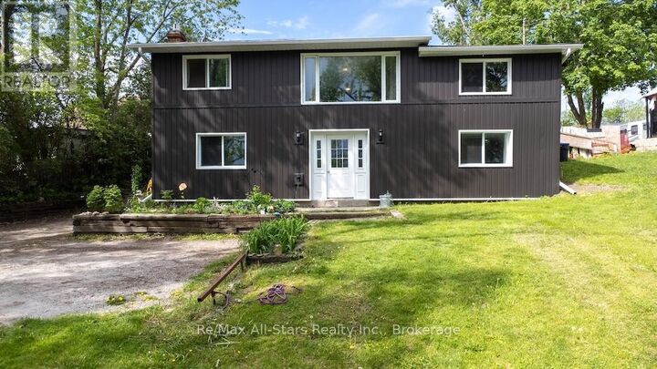 Property Photo: 9 Riverside Dr Drive ON K9V 0H6