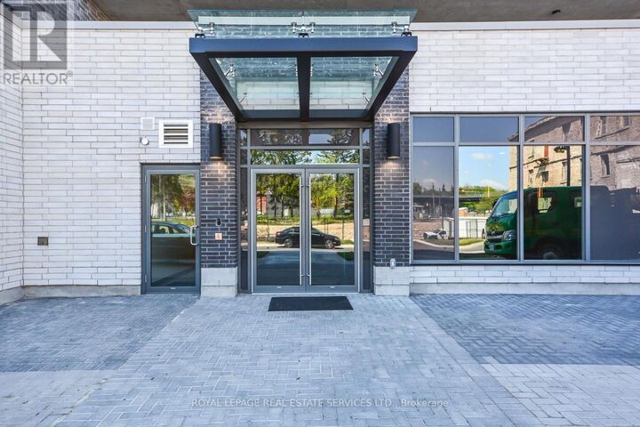 Property Photo: 53 Arthur Street South 314 ON N1E 0P5