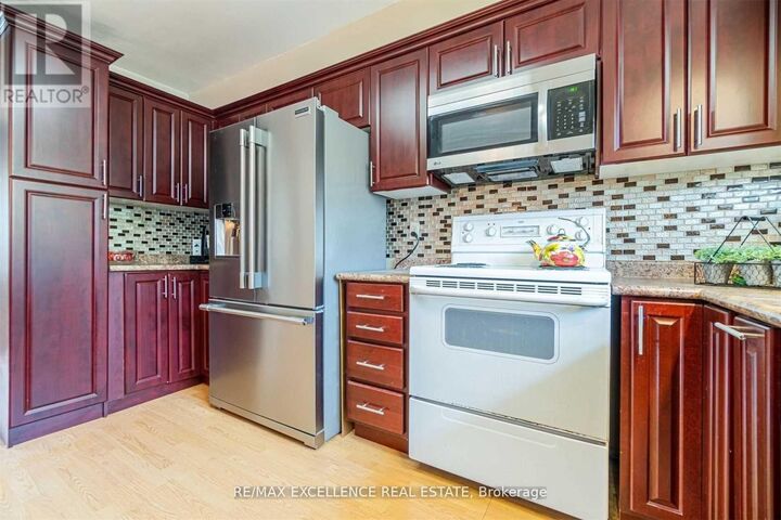 Property Photo:  148 Ashton Crescent  ON L6S 3J9 