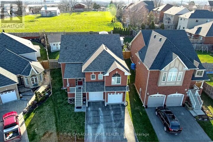 Property Photo:  35 Cousins Street  ON L1E 3K4 