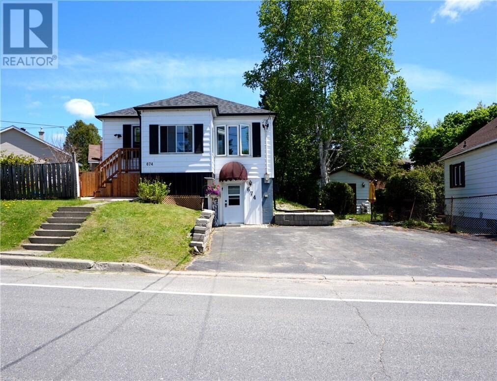 Property Photo: 674 Charlotte Street ON P3E 4C2