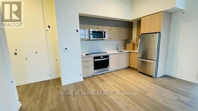 Property Photo:  10 Deerlick Court 2402  ON M3A 0A7 