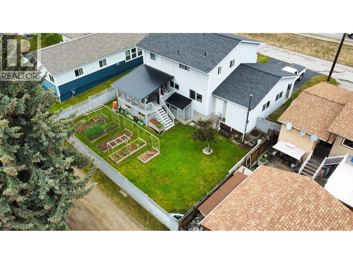 Property Photo: 275 10th Avenue BC V0G 1P0