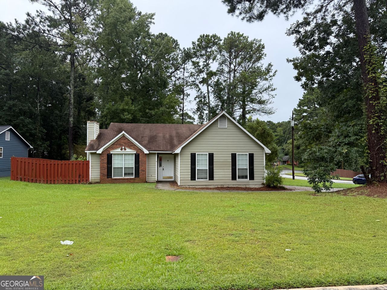 Property Photo: 10375 Larrack Court GA 30238