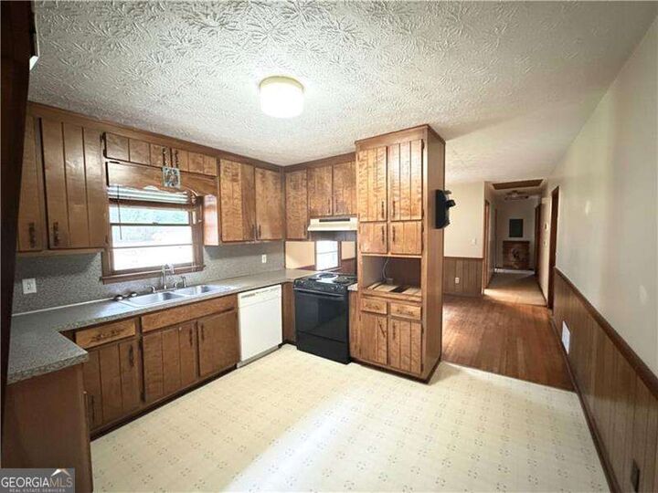 Property Photo:  210 Cherrywood Drive  GA 30188 