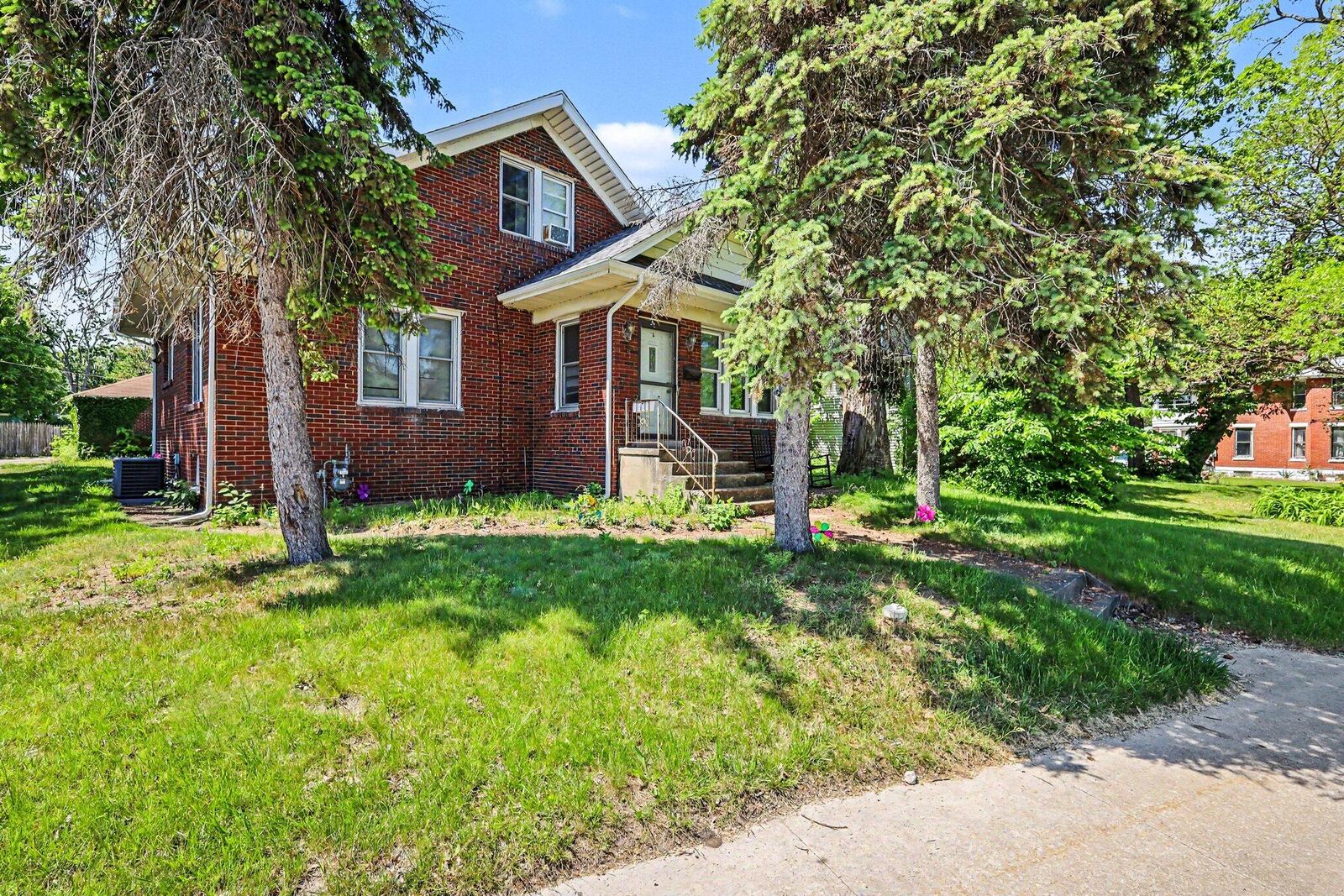 Property Photo:  1807 E Michigan Boulevard  IN 46360 
