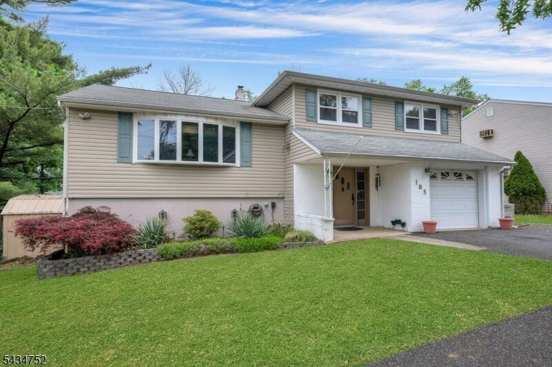 Property Photo:  185 Ratzer Rd  NJ 07470 