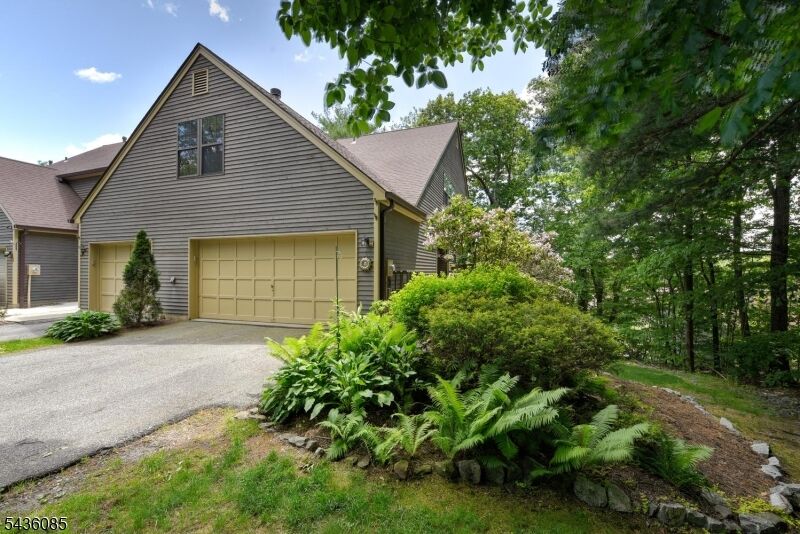Property Photo:  57 Bunker Hill Rd H  NJ 07480 