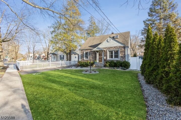 Property Photo:  2436 Mountain Ave  NJ 07076 