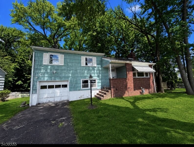 Property Photo:  941 Cabot Ave  NJ 07083 