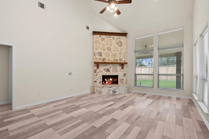 Property Photo:  187 N Vershire Circle  TX 77354 