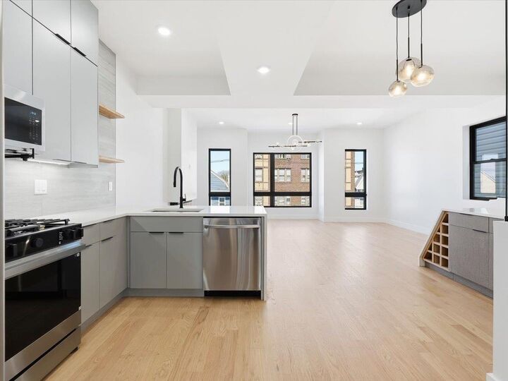 Property Photo: 81 Lexington Ave 2 NJ 07304