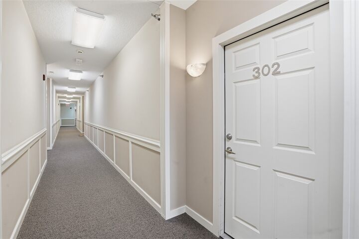 Property Photo: 1329 SE University Avenue 302 IA 50263
