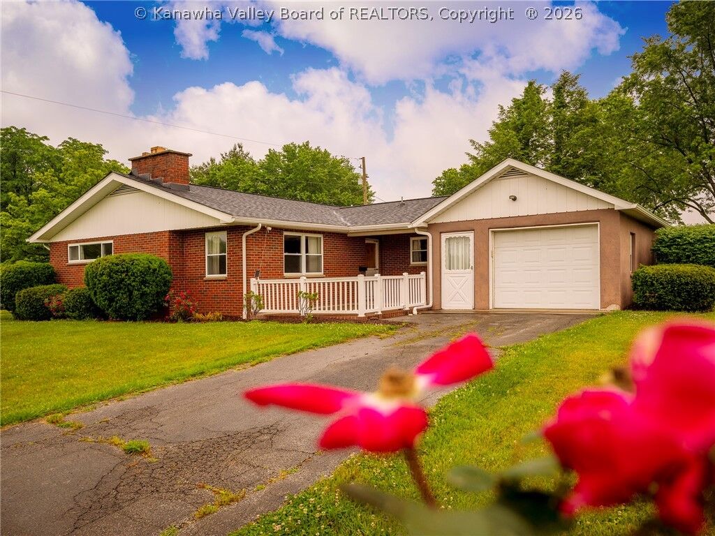 Property Photo:  417 Sunnybrook Drive  WV 25526 