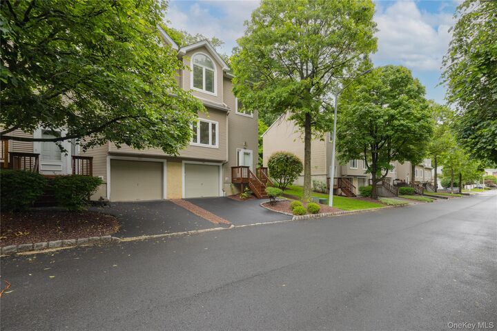 Property Photo:  138 Foltim Way  NY 10920 