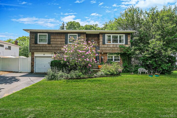 Property Photo:  4 Dogwood Avenue  NY 11738 