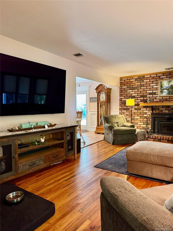 Property Photo: 8 Donnatella Lane NY 11767