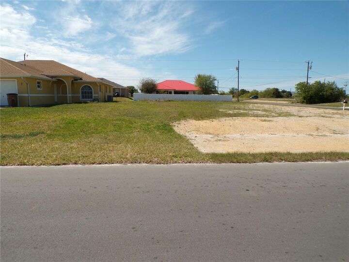 Property Photo:  1910 NE 8th Place  FL 33909 
