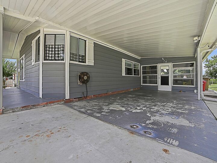 Property Photo:  25035 Bellevue  FL 34748 