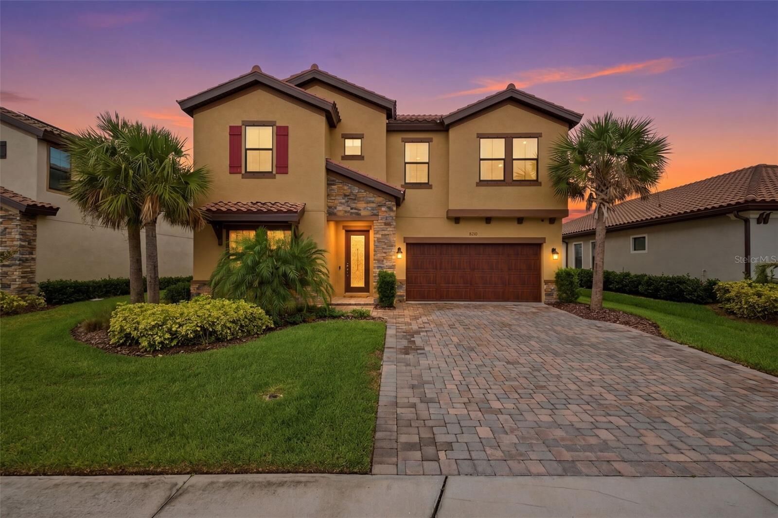 Property Photo:  8310 Carrhill Place  FL 34219 
