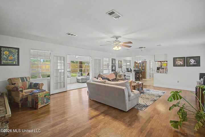 Property Photo:  385 Lakeview Boulevard  MS 39531 