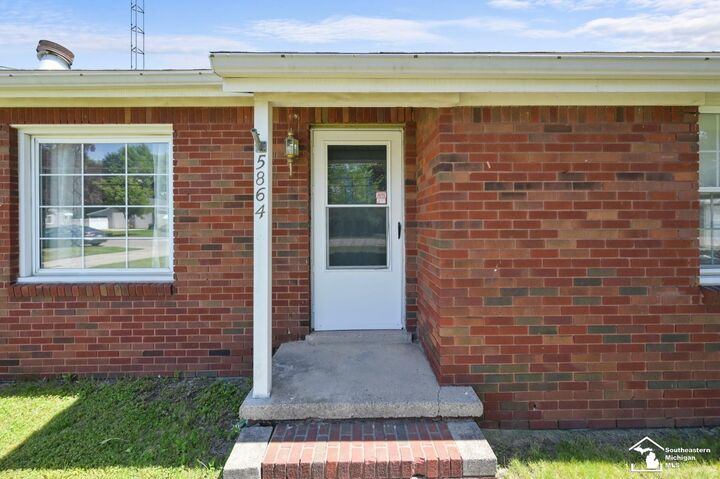 Property Photo:  5864 Edgewood Boulevard  MI 48161 