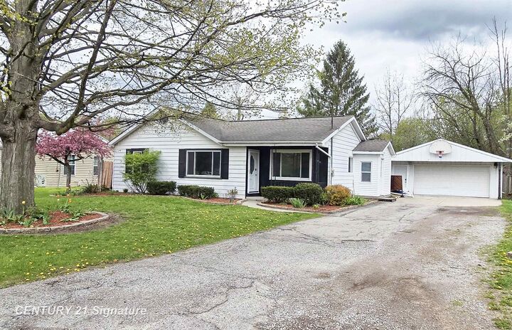 Property Photo:  2405 Nebraska Avenue  MI 48601 
