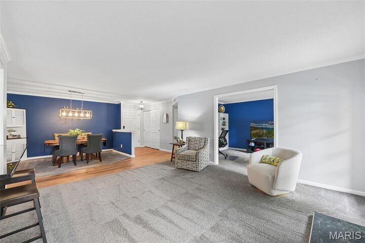 Property Photo: 1525 Hampton Hall Drive 7 MO 63017