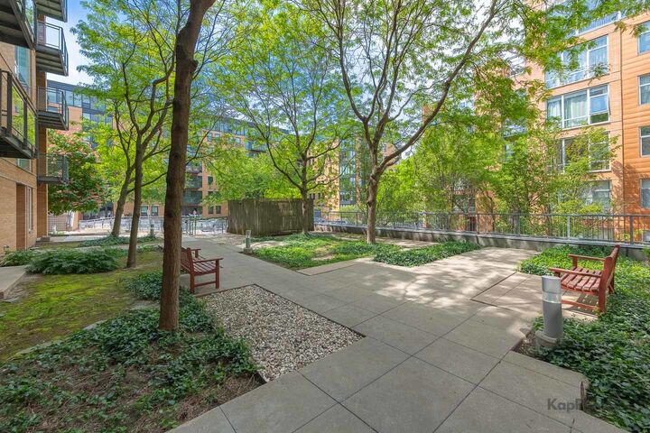 Property Photo:  1720 Oak Avenue 201  IL 60201 