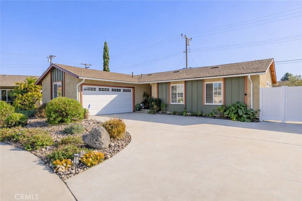 Property Photo:  1682 Darnel Court  CA 93010 