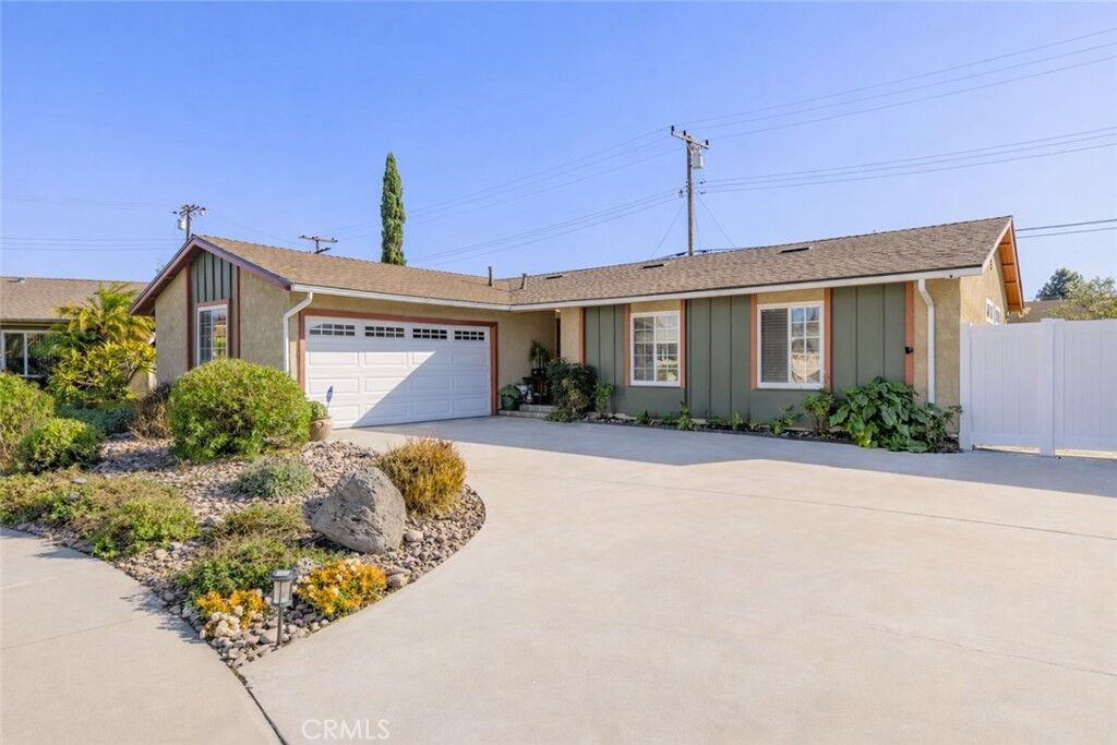 Property Photo: 1682 Darnel Court CA 93010