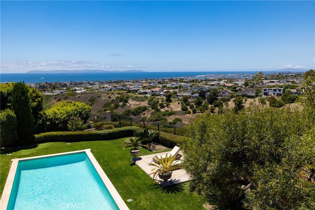 Property Photo:  1 Rim Ridge  CA 92657 