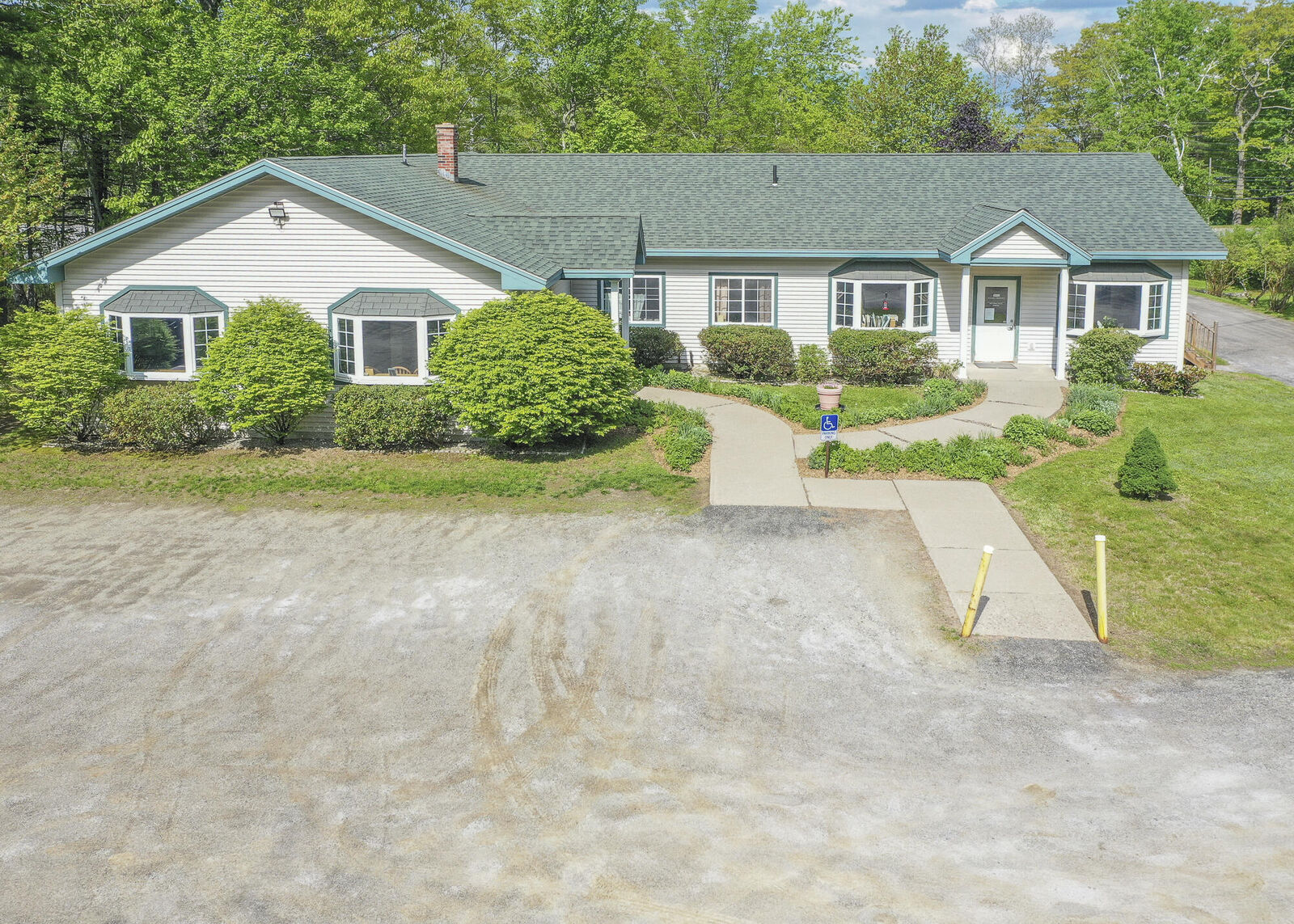 Property Photo:  189 Northport Avenue  ME 04915 