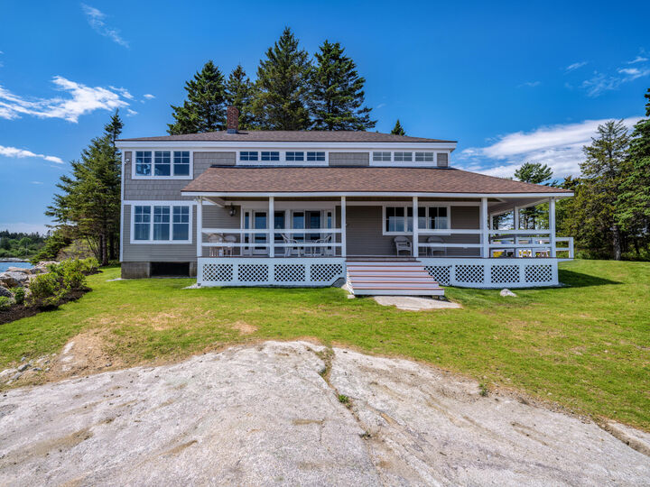 Property Photo:  9 Elwell Point  ME 04858 