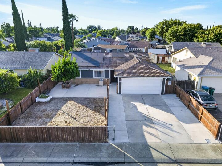 Property Photo:  8837 Aylesford Lane  CA 95210 