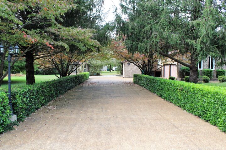 Property Photo:  615 Lakeview Way  TN 37398 