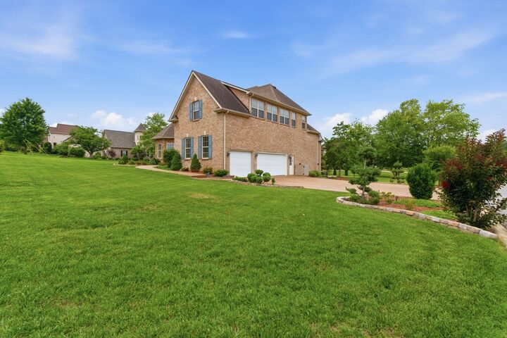 Property Photo: 247 Ridgewater Way TN 37122