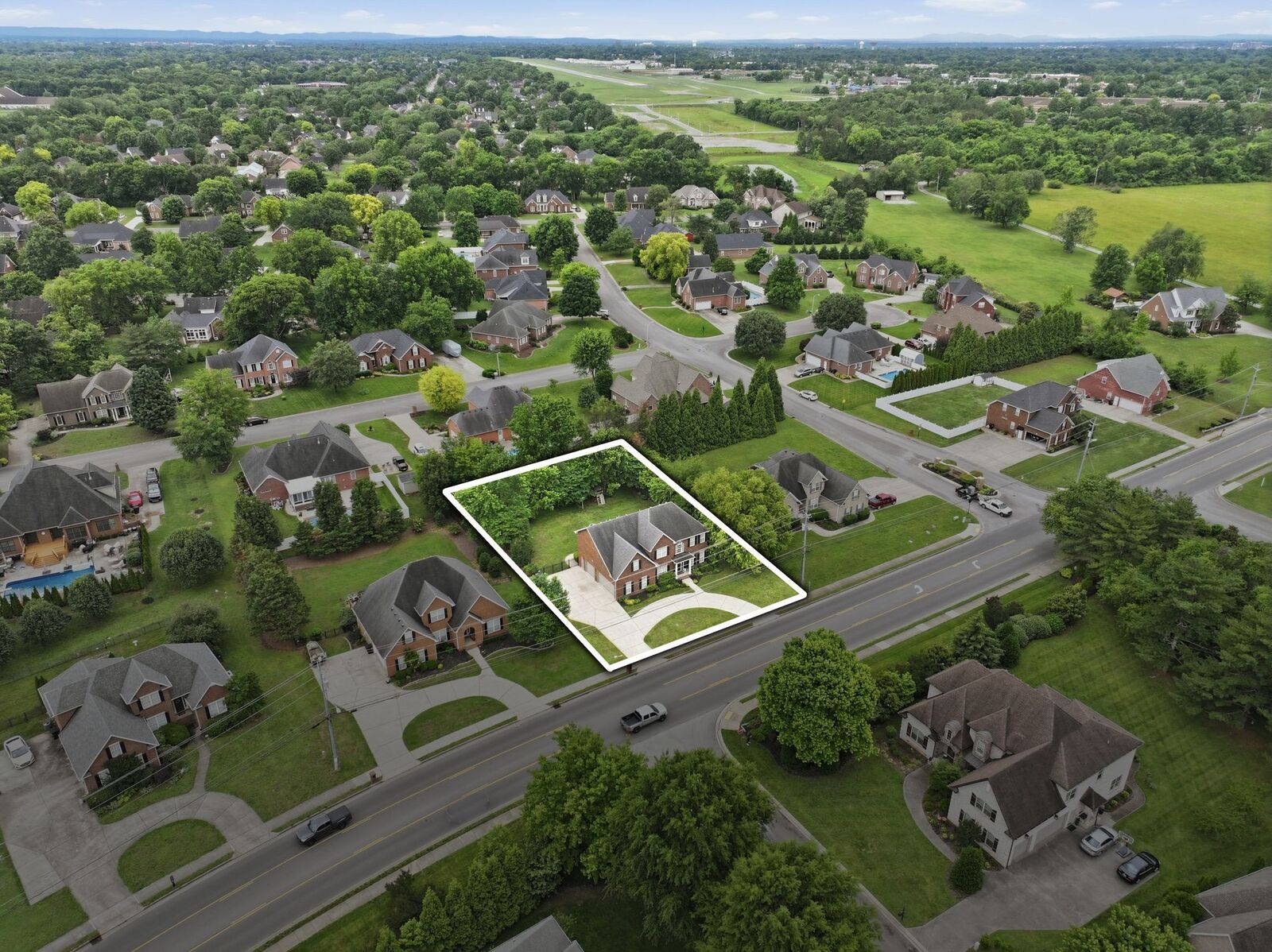 Property Photo:  510 Osborne Ln  TN 37130 