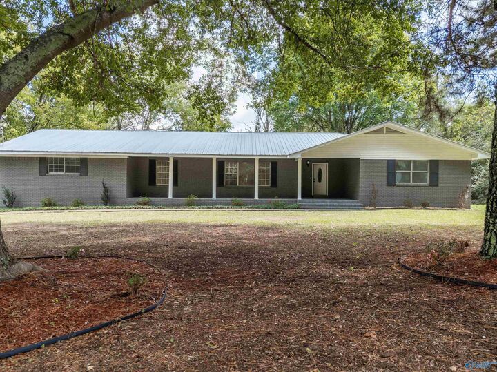 Property Photo:  945 Thrasher Road  AL 35952 