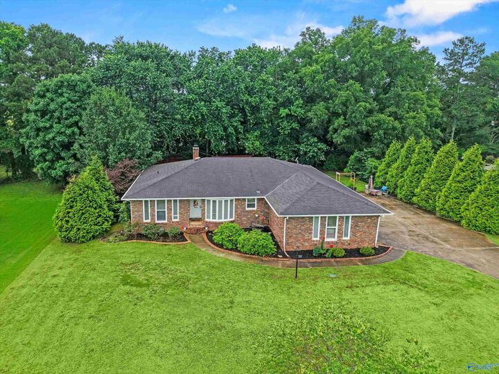 Property Photo:  104 Creighton Drive  AL 35613 
