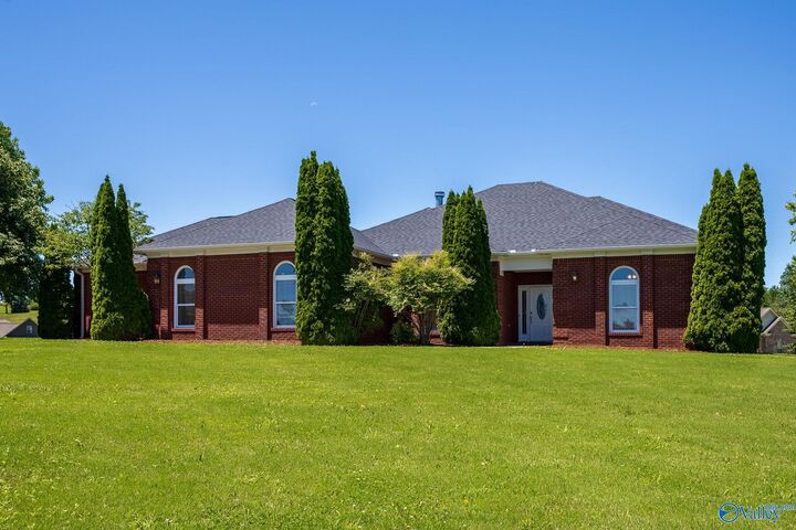 Property Photo:  101 Tempo Circle  AL 35749 