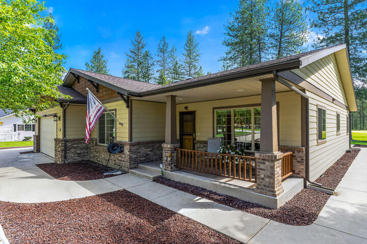 Property Photo: 257 Eagle Dr WA 99109