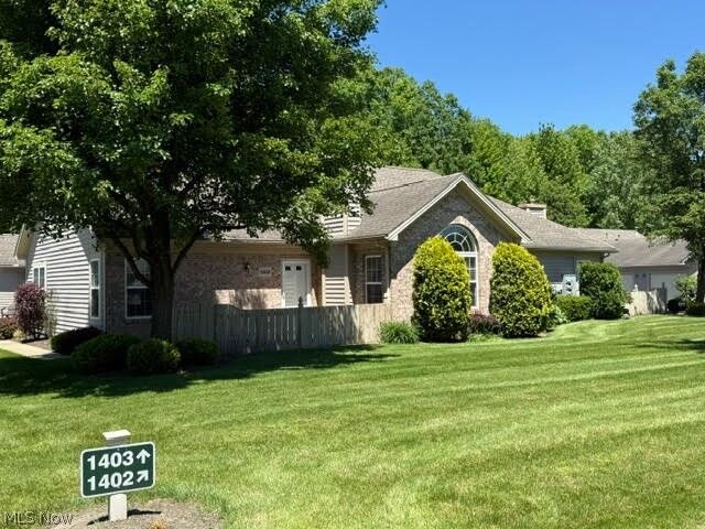 Property Photo:  1402 Willow Brook Drive NE  OH 44483 